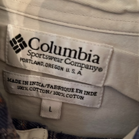 EUC Columbia Button Down - Picture 2 of 2